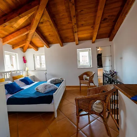 Lägenhet Alice With Balcony *