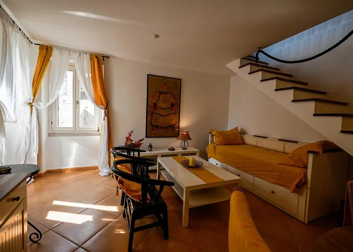 Alice With Balcony * Ρόβινι