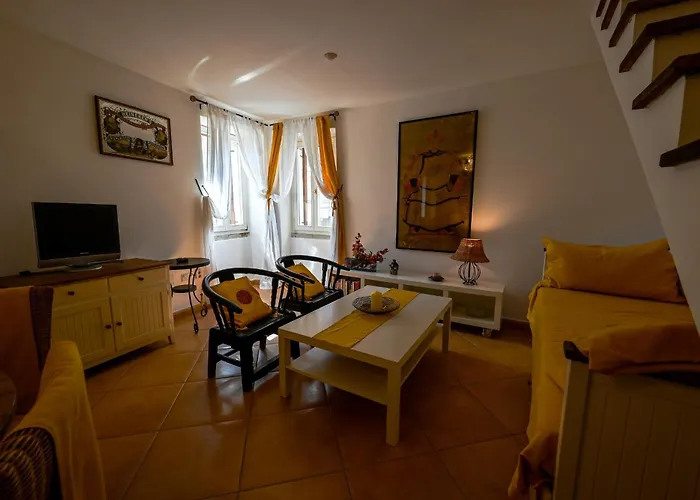 Apartment Alice With Balcony